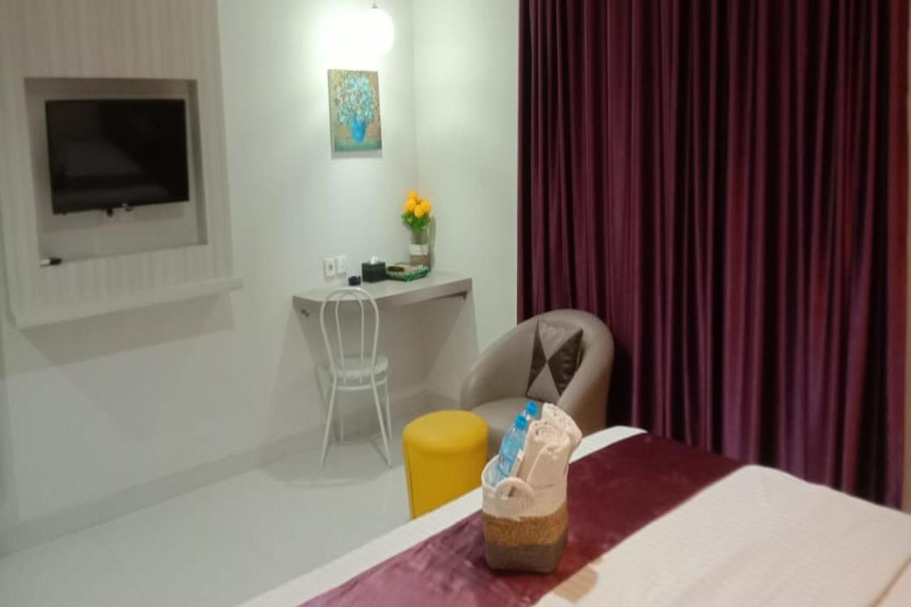 Liras Hotel Syariah Pulupanda Zewnętrze zdjęcie